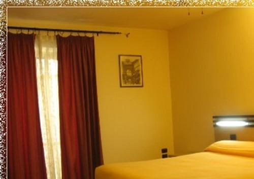 Duomo Apartments Neapol Pokój zdjęcie